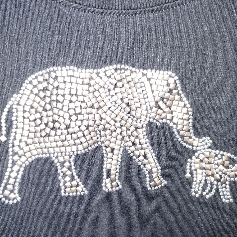 Coral Bay black t shirt with momma and baby elephant in bronze metallic - Picture 4 of 5